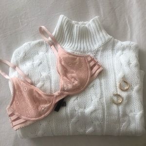 Victoria’s Secret light Pink Bra 32B